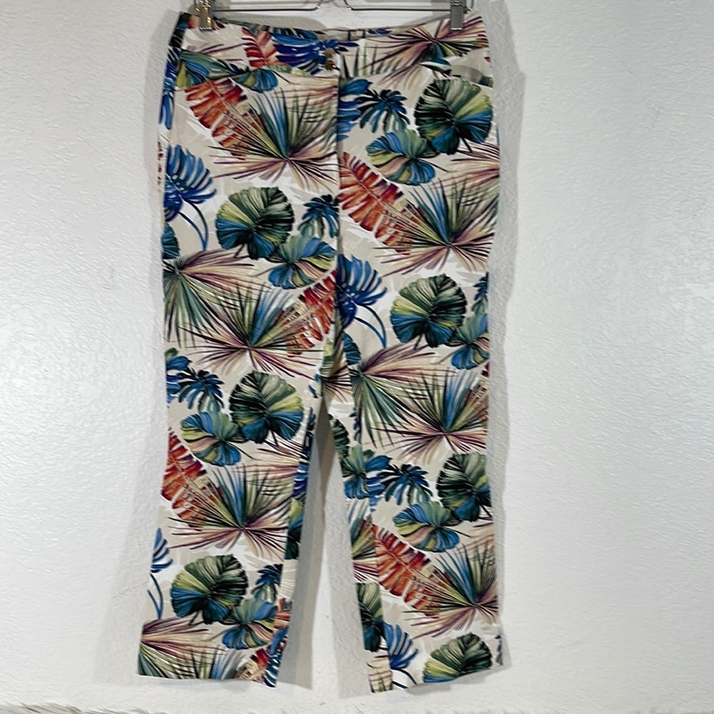 Chico's 0.5 Pants Size 6 Tropical Leaf Print Capri Crop Stretch Straight Leg